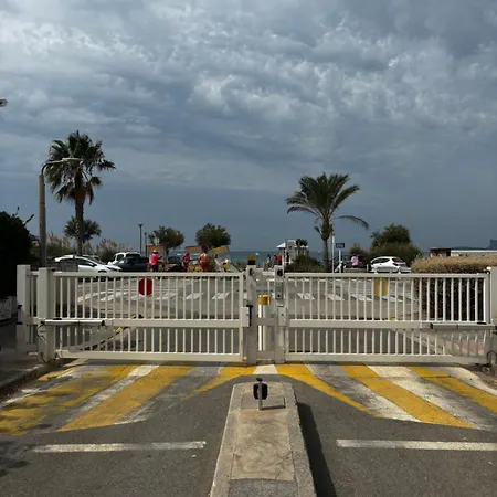 Magnifique Bas De Maison Tout Equipe A Deux Pas De La Plage *